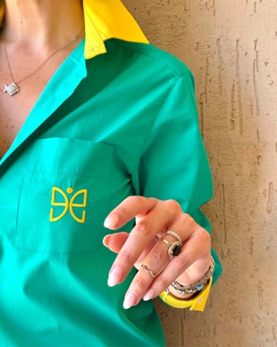 Chemise Verte à Détails Jaunes – Édition Salvador de bahia