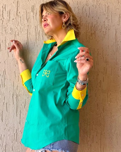 Chemise Verte à Détails Jaunes – Édition Salvador de bahia