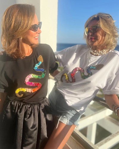 T-shirt Noir avec serpent multicolore