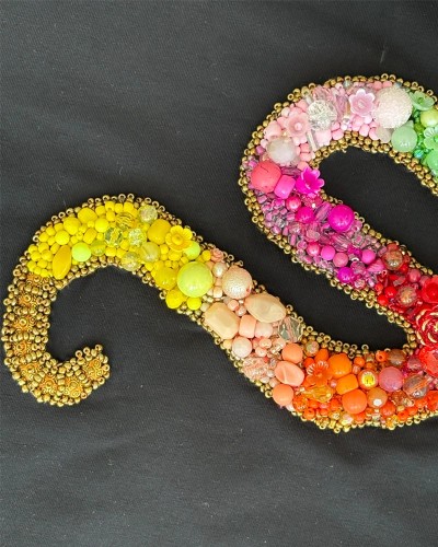 T-shirt Noir avec serpent multicolore